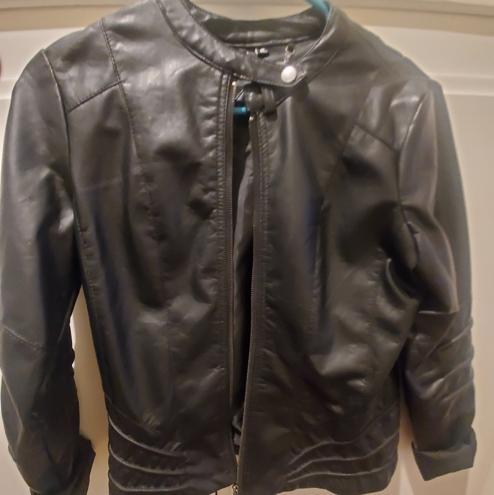 Black Vegan Leather Moto Jacket-- Juniors Sz S